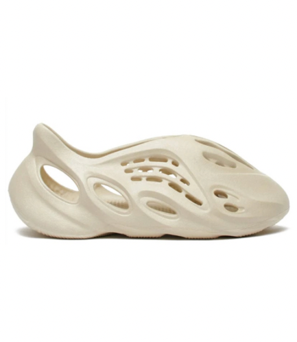 Yeezy Foam RNNR Sand