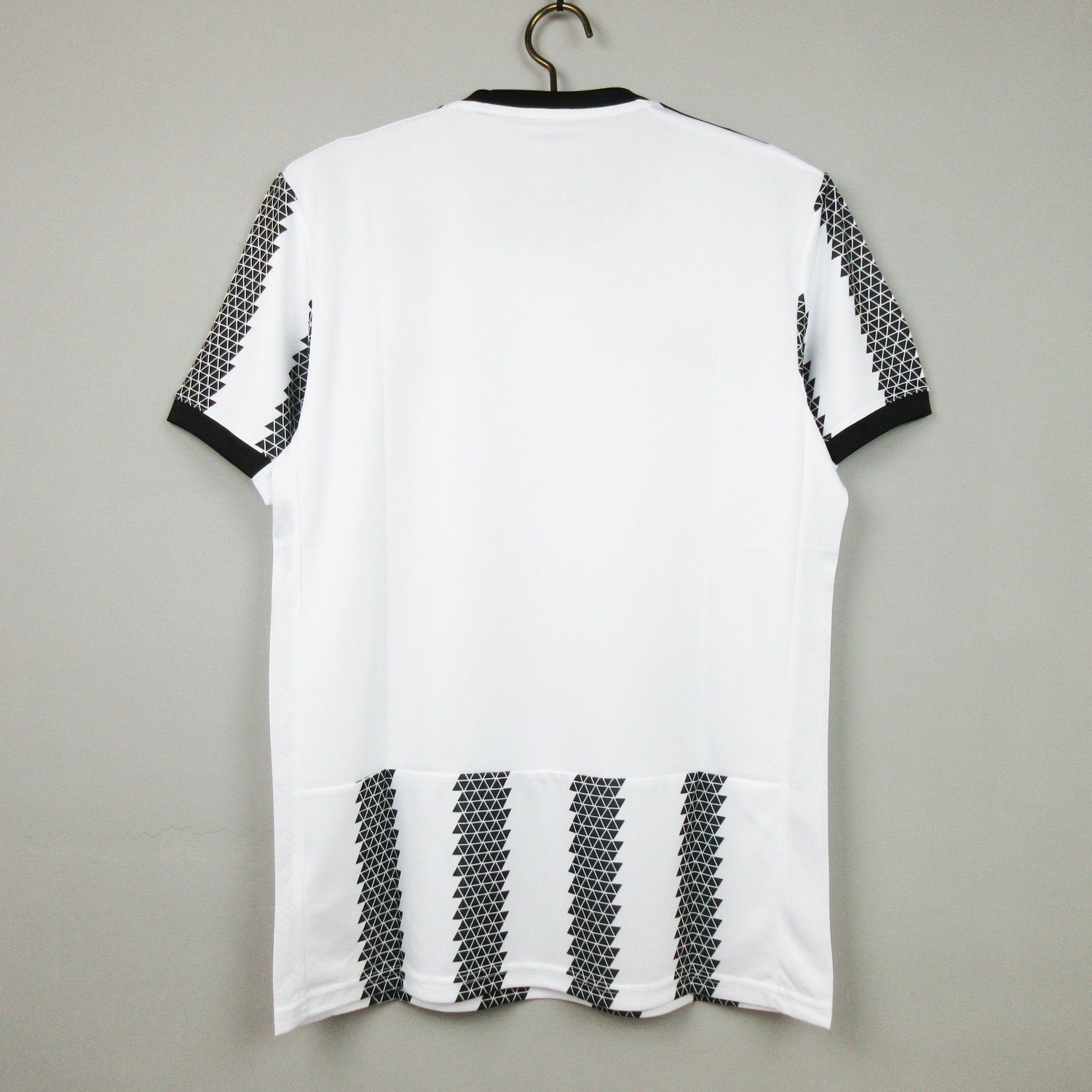 Juventus Home 22/23 Soccer Jersey - Image 2