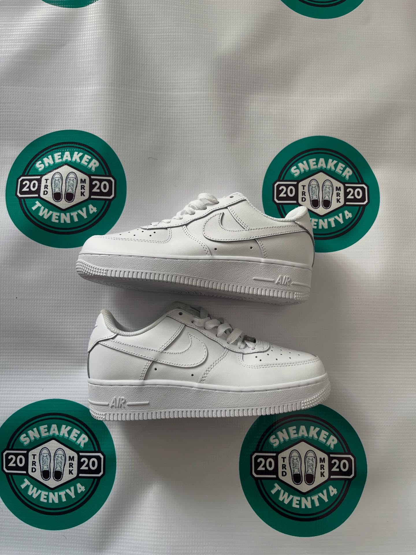 Nike Air Force 1 07 White - Image 5
