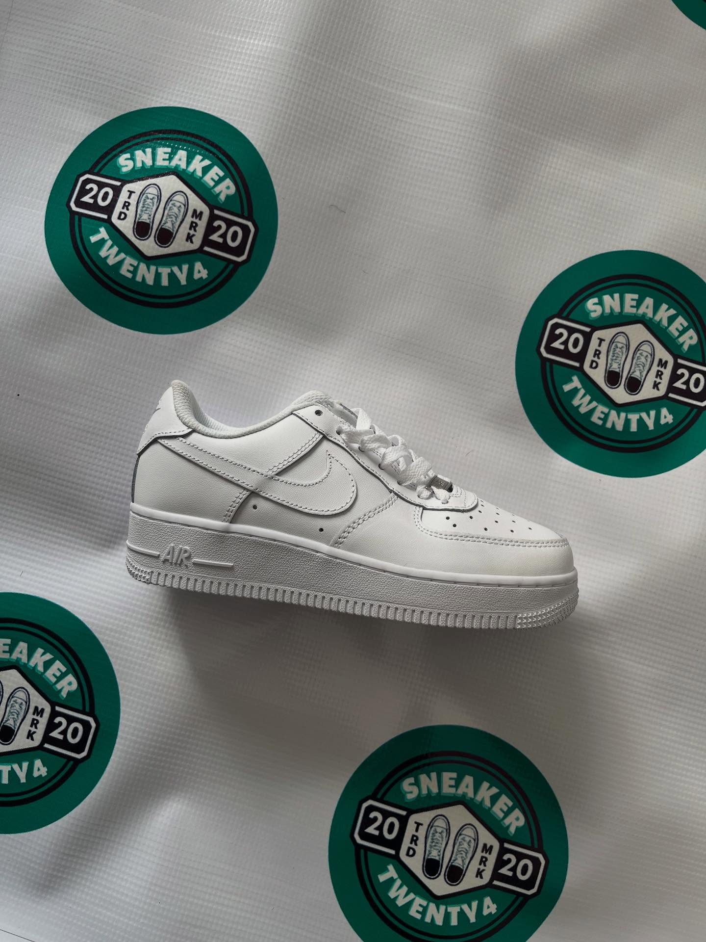 Nike Air Force 1 07 White - Image 3