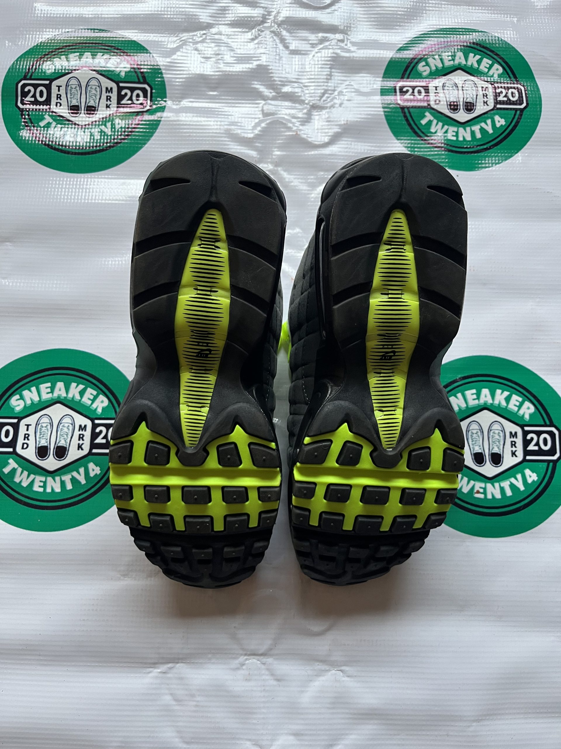 Nike Air Max 95 Neon Green 2020 - Image 5