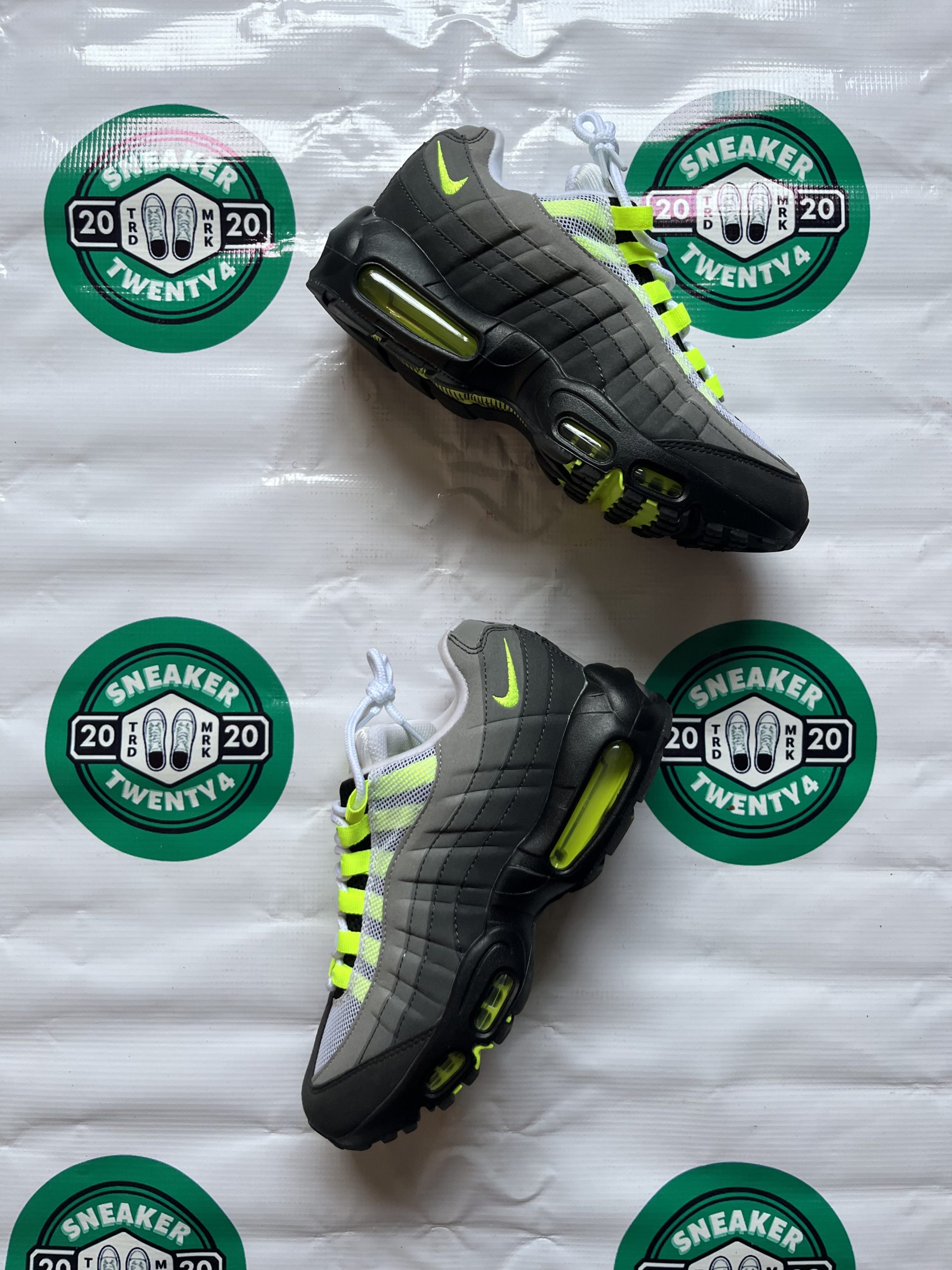Nike Air Max 95 Neon Green 2020 - Image 4